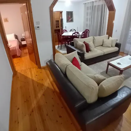 Case de vacanță ξενωνας κάρμα *